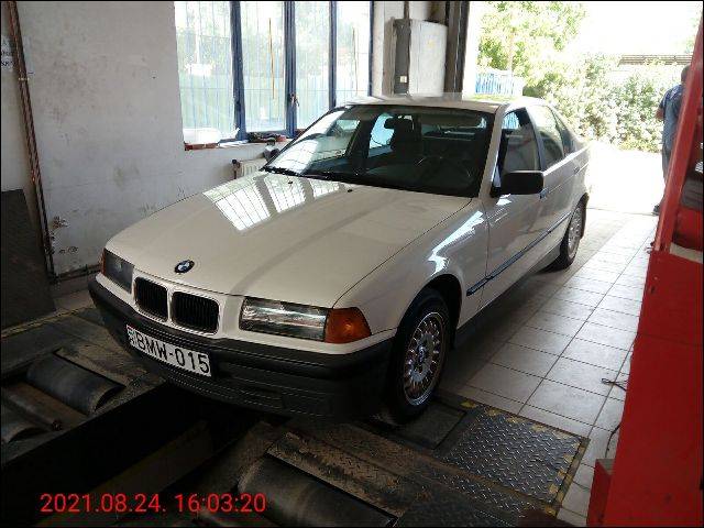 BMW-015